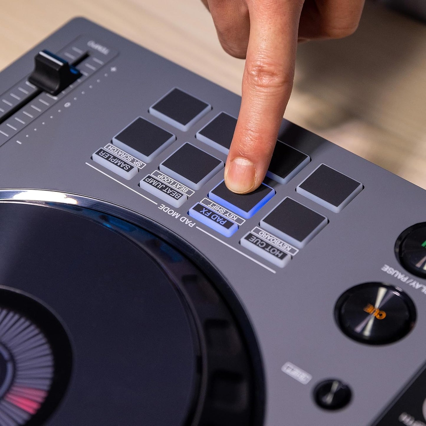 Pioneer DJ DDJ-FLX6-GT 4-deck Rekordbox and Serato DJ Controller - Graphite